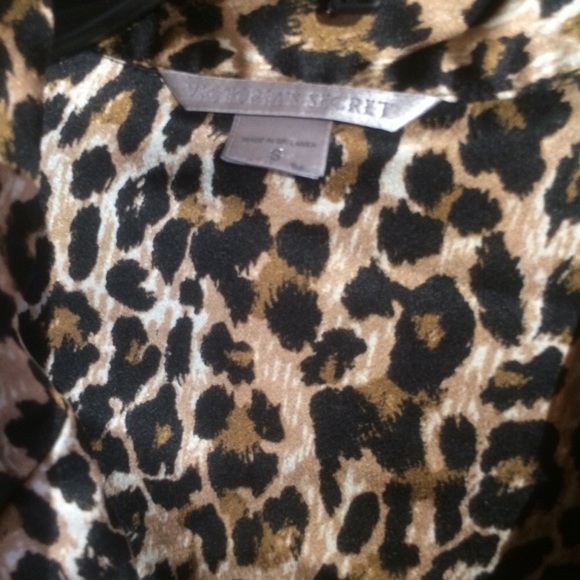 Victoria’s Secret Cheetah Pajama Shirt - Picture 3 of 3